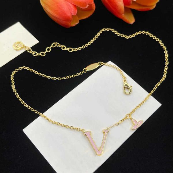 luxury classics fashion necklaces pendants brand designer 18k gold letter choker pendant necklace chain men women cuban link jewelry gifts 9, Silver
luxury classics fashion necklaces pendants brand designer 18k gold letter choker pendant necklace chain men women cuban link jewelry gifts 9, Silver