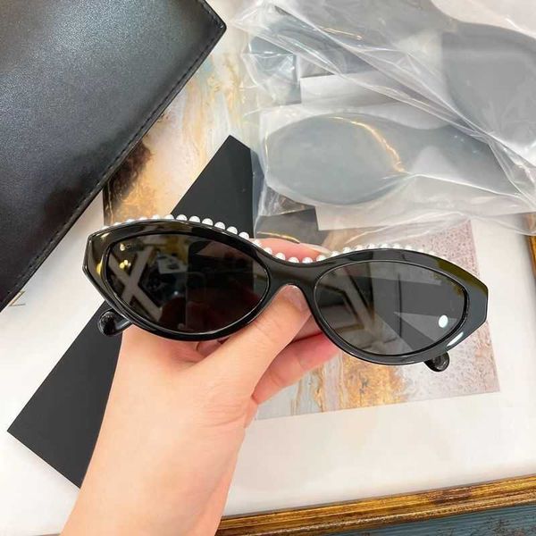 luxury pearl sunglasses fashion brand retro slim-fit highlight face women's anti-glare shade outdoor street pgraphy glasses, White;black
luxury pearl sunglasses fashion brand retro slim-fit highlight face women's anti-glare shade outdoor street pgraphy glasses, White;black