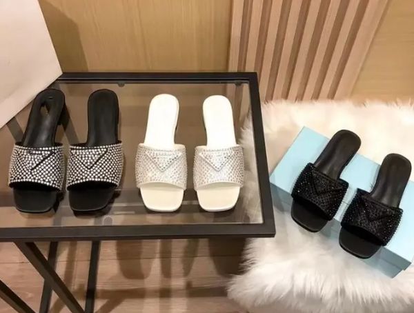 designer rhinestone flat bottom slippers sandals fashion outdoor leisure luxury slipper leather lining dinner wedding sandbeach sandal with, Black
designer rhinestone flat bottom slippers sandals fashion outdoor leisure luxury slipper leather lining dinner wedding sandbeach sandal with, Black