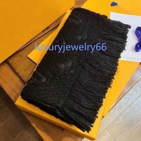 2023 new luxury v designer scarf pashmina for designers warm scarfs fashion classic men and women cashmere wool long shawl, Blue;gray
2023 new luxury v designer scarf pashmina for designers warm scarfs fashion classic men and women cashmere wool long shawl, Blue;gray