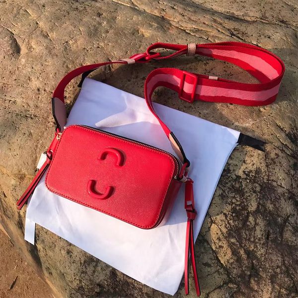 5a crossbody bag fashion wide shoulder strap leather camera bag signature texture designer fashion long zipper wallet
5a crossbody bag fashion wide shoulder strap leather camera bag signature texture designer fashion long zipper wallet