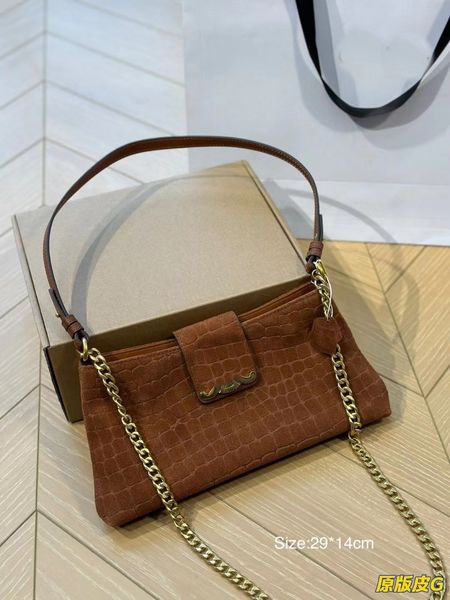 2023 new armpit bag, original leather handbag, classic high-quality cowhide quality, shoulder handbag, classic crossbody women's bag se
2023 new armpit bag, original leather handbag, classic high-quality cowhide quality, shoulder handbag, classic crossbody women's bag se