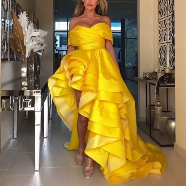 elegant long yellow taffeta evening dresses hi-lo off shoulder ruffles zipper back sweep train prom dresses robe de soiree pleated formal pa, Black;red
elegant long yellow taffeta evening dresses hi-lo off shoulder ruffles zipper back sweep train prom dresses robe de soiree pleated formal pa, Black;red