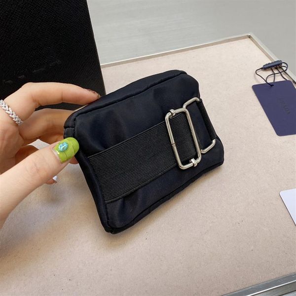 2021 new arm small square bag temperament trendy nylon waterproof small purse handbag size 14 8cm wallets253o
2021 new arm small square bag temperament trendy nylon waterproof small purse handbag size 14 8cm wallets253o