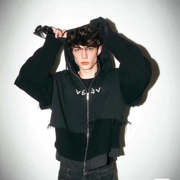 23fw new woman men's fake two pieces hoodies vintage knitting cardigan zipper hooded jacket autumn winter high end classic fashion stre, Black;brown
23fw new woman men's fake two pieces hoodies vintage knitting cardigan zipper hooded jacket autumn winter high end classic fashion stre, Black;brown