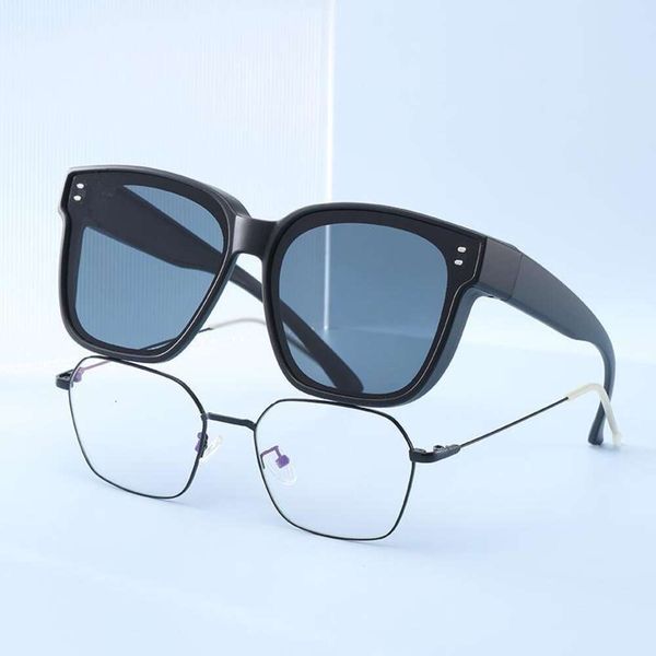 item title set eyeglasses of glasses portable one mirror dual use sunglasses polar outdoor driving short, White;black
item title set eyeglasses of glasses portable one mirror dual use sunglasses polar outdoor driving short, White;black
