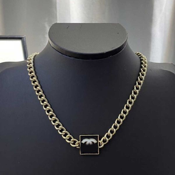 luxury classics fashion necklaces pendant brand ch designers men women cuban link chain pendants necklace choker curb diamonds clasp lock 18, Golden;silver
luxury classics fashion necklaces pendant brand ch designers men women cuban link chain pendants necklace choker curb diamonds clasp lock 18, Golden;silver