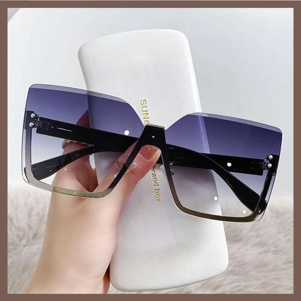 style wind half frame metal sunglasses fashionably slimming womens anti ultraviolet glasses, White;black
style wind half frame metal sunglasses fashionably slimming womens anti ultraviolet glasses, White;black