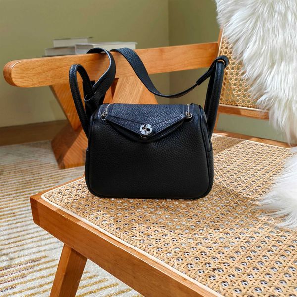 8a quality hrems's lindiss bags online store layer tc cowhide mini lindi bag versatile single shoulder crossbody pillow womens soft han
8a quality hrems's lindiss bags online store layer tc cowhide mini lindi bag versatile single shoulder crossbody pillow womens soft han