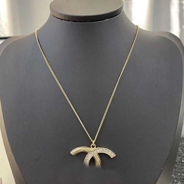 classics fashion luxury necklaces pendant brand ch designers men women cuban link chain pendants necklace choker curb diamonds clasp lock 18, Golden;silver
classics fashion luxury necklaces pendant brand ch designers men women cuban link chain pendants necklace choker curb diamonds clasp lock 18, Golden;silver