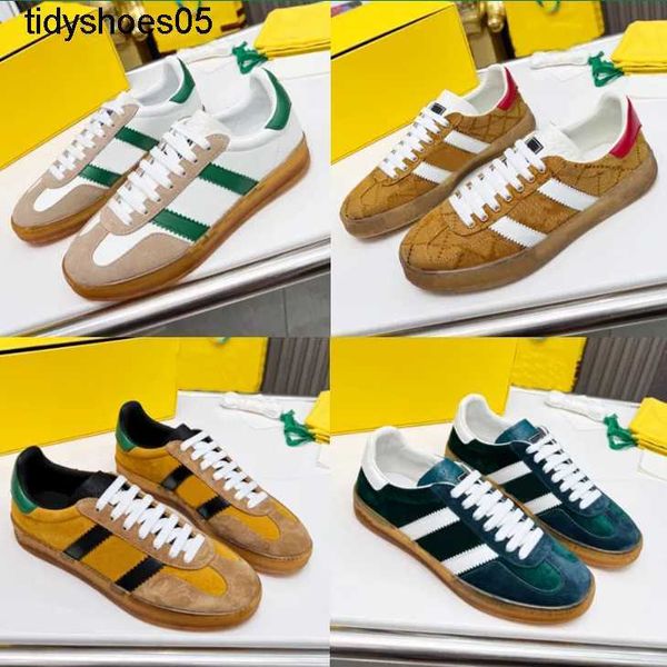 2023 r shoes mens women gazelle sneakers velvet patchwork retro trainers co-branded ladies sneaker chaussures embroidered letters canvas sho, Black
2023 r shoes mens women gazelle sneakers velvet patchwork retro trainers co-branded ladies sneaker chaussures embroidered letters canvas sho, Black
