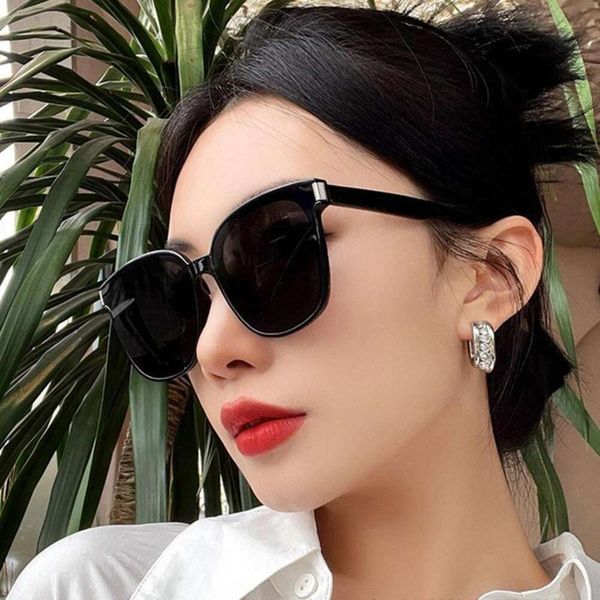 title fashionable sunglasses for women retro street s artistic driving men wholesale, White;black