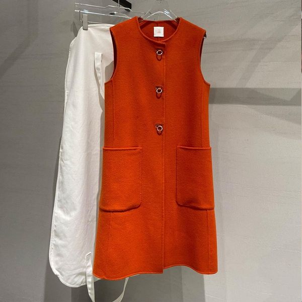 coats designer women winter new double-sided cashmere wool metal ring leather buckle large pocket sleeveless vest jacket, Black;white
coats designer women winter new double-sided cashmere wool metal ring leather buckle large pocket sleeveless vest jacket, Black;white