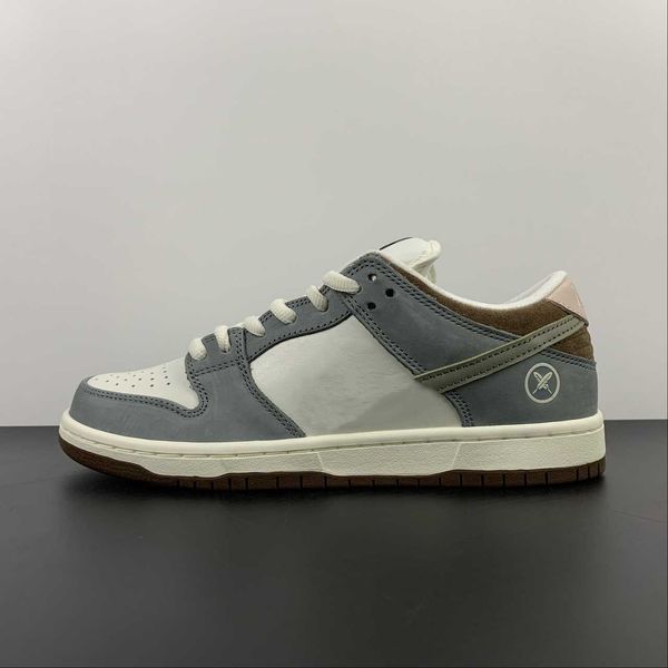 designer basketball shoes sb dnks grey white brown casual skates outdoor trainers sports sneakers fast delivery with original box
designer basketball shoes sb dnks grey white brown casual skates outdoor trainers sports sneakers fast delivery with original box