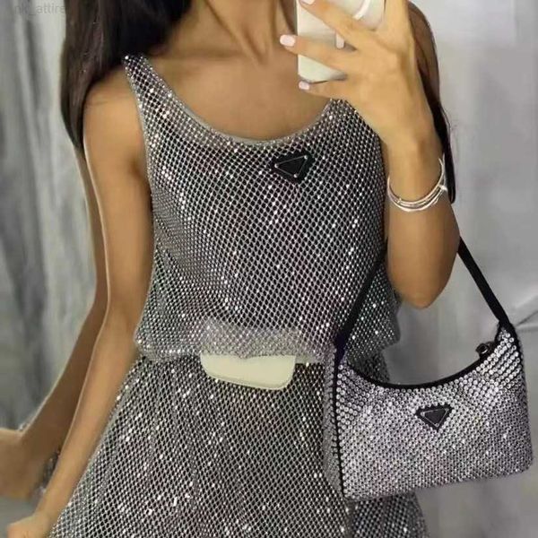 2023 fashion ladies dress designer shiny rhinestones crop vest fashion denim bra sleeveless long vest women gift, Black;gray
2023 fashion ladies dress designer shiny rhinestones crop vest fashion denim bra sleeveless long vest women gift, Black;gray