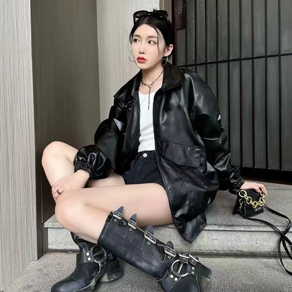 23fw new woman men's pu leather jackets vintage autumn winter windproof coats high end turn-down collar jacket classic fashion street o, Black;brown
23fw new woman men's pu leather jackets vintage autumn winter windproof coats high end turn-down collar jacket classic fashion street o, Black;brown