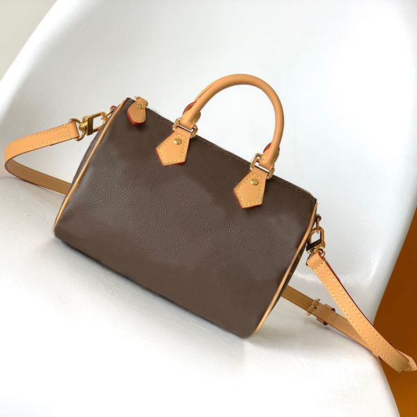 luxury bags designers handbag women messenger bag lady totes embossed monograms handbag genuine leather shoulder bags fashion bag multiple c
luxury bags designers handbag women messenger bag lady totes embossed monograms handbag genuine leather shoulder bags fashion bag multiple c