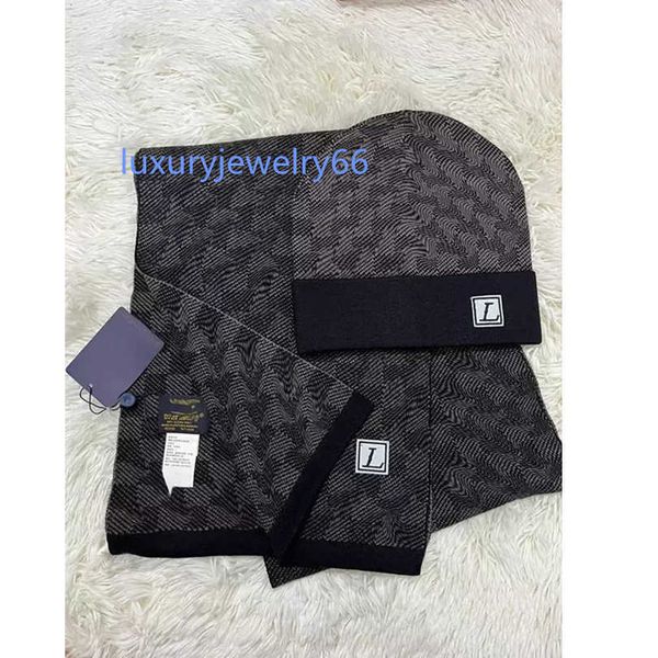 hat scarf fashion design letter embroidery men and women wool beanie, Blue;gray
hat scarf fashion design letter embroidery men and women wool beanie, Blue;gray