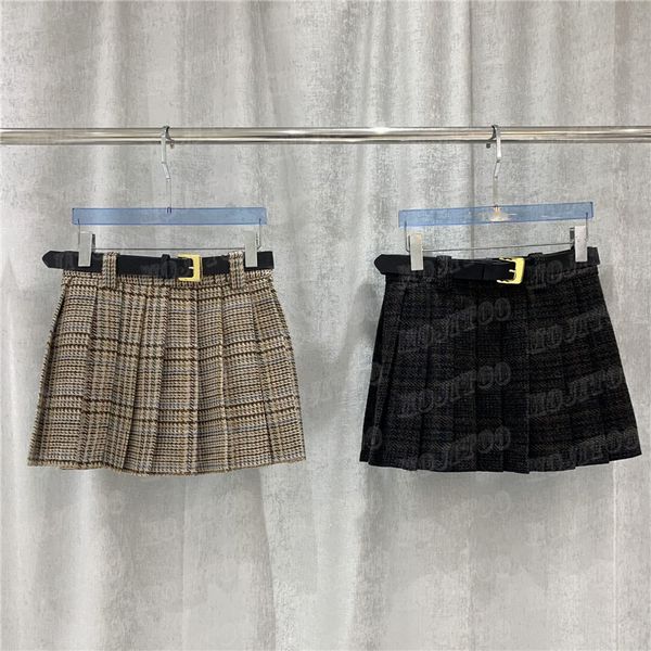 tweed wool pleated skirts dress for women plaid pattern short dress winter fashion lady mini skirt, Black
tweed wool pleated skirts dress for women plaid pattern short dress winter fashion lady mini skirt, Black