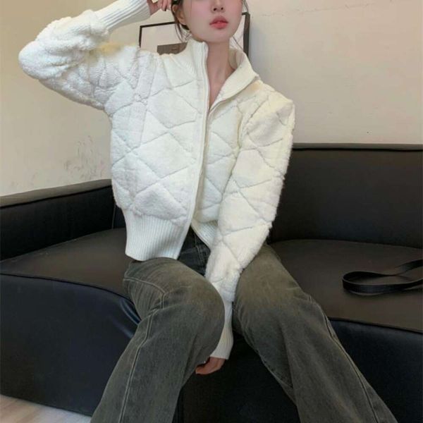 early autumn style white soft woolen sweater for women in and winter thick loose lazy gentle wind sweet short, White;black
early autumn style white soft woolen sweater for women in and winter thick loose lazy gentle wind sweet short, White;black