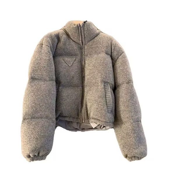 2023 new ladies fashion long sleeve stand collar cashmere knit down jacket women female, Black;brown
2023 new ladies fashion long sleeve stand collar cashmere knit down jacket women female, Black;brown