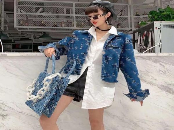 the new 2020 autumnwinter design jacquard jean jacket short hong kong style popular logo blouse8171704, Black;brown
the new 2020 autumnwinter design jacquard jean jacket short hong kong style popular logo blouse8171704, Black;brown