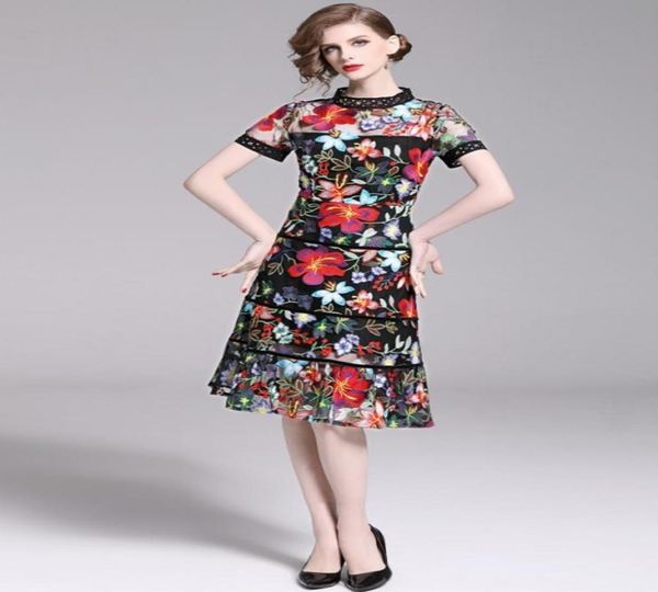 new flower embroidery lace self portrait dress women summer runway robe de soiree longue short sleeve casual party long dresses y21811780, Black;pink
new flower embroidery lace self portrait dress women summer runway robe de soiree longue short sleeve casual party long dresses y21811780, Black;pink