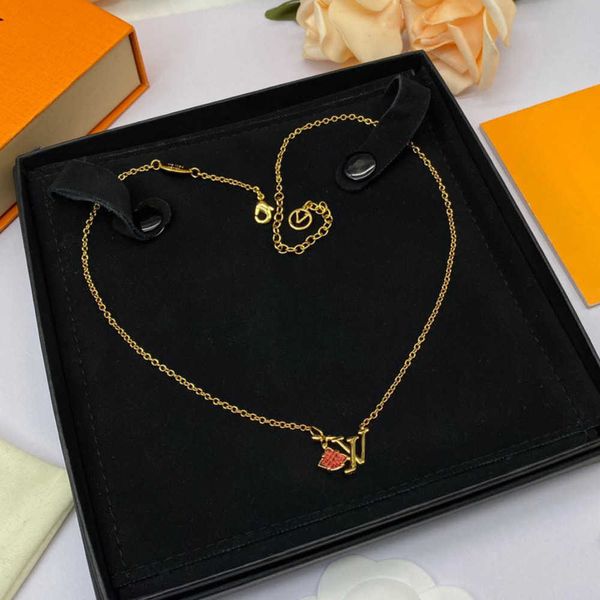 luxury classics fashion necklaces pendants brand designer 18k gold letter choker pendant necklace chain men women cuban link jewelry gifts 7, Silver
luxury classics fashion necklaces pendants brand designer 18k gold letter choker pendant necklace chain men women cuban link jewelry gifts 7, Silver