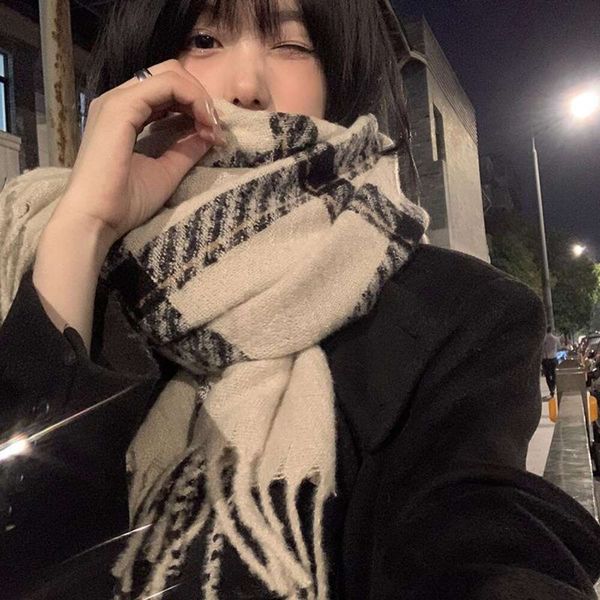plaid scarf for women winter korean retro high grade all matching thick warm ins, Blue;gray
plaid scarf for women winter korean retro high grade all matching thick warm ins, Blue;gray
