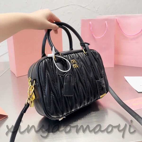mm classic tote bag, classic color matching letter bag designer bag, logo small pleats, lambskin fabric, women's handbag, shoulder bag,
mm classic tote bag, classic color matching letter bag designer bag, logo small pleats, lambskin fabric, women's handbag, shoulder bag,