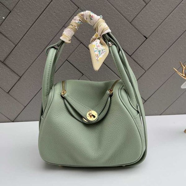 8a quality hrems's lindis's bags online store 2023 new layer cowhide togo leather 19cm mini gold button lidi bag cross shoulder wo
8a quality hrems's lindis's bags online store 2023 new layer cowhide togo leather 19cm mini gold button lidi bag cross shoulder wo