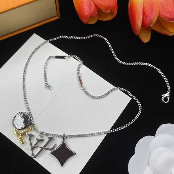 fashion luxury classics necklaces pendants brand designer 18k gold letter choker pendant necklace chain men women cuban link jewelry gifts 2, Silver
fashion luxury classics necklaces pendants brand designer 18k gold letter choker pendant necklace chain men women cuban link jewelry gifts 2, Silver
