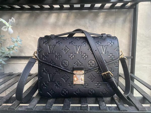designer woman louise purse vutton handbag viuton bag date code serial number quality leather women purse messenger shoulder body pochette m
designer woman louise purse vutton handbag viuton bag date code serial number quality leather women purse messenger shoulder body pochette m