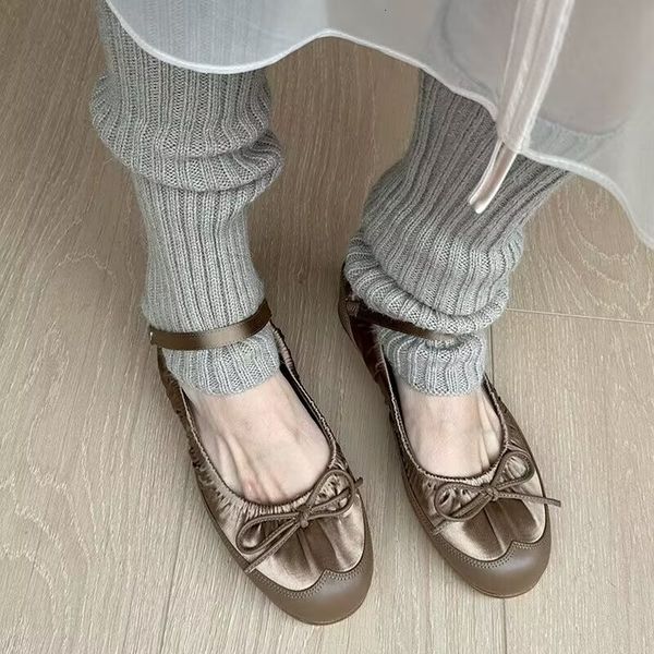 dress shoes fashion silk bows ballet heels buckle strap round toe comfort women pumps 230830, Black
dress shoes fashion silk bows ballet heels buckle strap round toe comfort women pumps 230830, Black