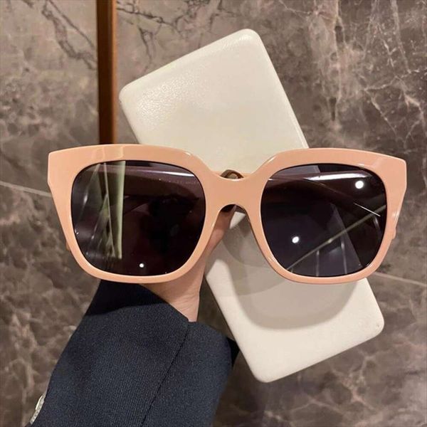 fashion trend box shaped sunglasses korean version of ins male and female street ps concave style personal, White;black
fashion trend box shaped sunglasses korean version of ins male and female street ps concave style personal, White;black