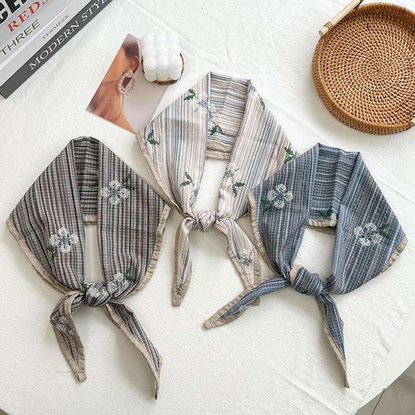 japanese and korean sweet embroidered flower triangular scarf womens retract style artsy small all match clothing, Blue;gray
japanese and korean sweet embroidered flower triangular scarf womens retract style artsy small all match clothing, Blue;gray