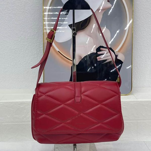luxurys designers bag fashion womens baguette bag crossbody flap handbag chains pu leather ladies shoulder bags purse clutch handbags cross
luxurys designers bag fashion womens baguette bag crossbody flap handbag chains pu leather ladies shoulder bags purse clutch handbags cross