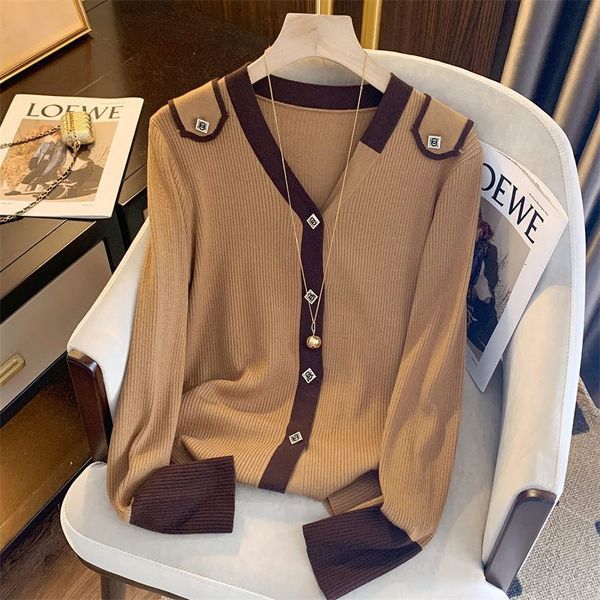 womens sweaters autumn elegant fashion office lady all match sweater aesthetic women contrasting color button v neck long sleeve slim pullov, White;black
womens sweaters autumn elegant fashion office lady all match sweater aesthetic women contrasting color button v neck long sleeve slim pullov, White;black