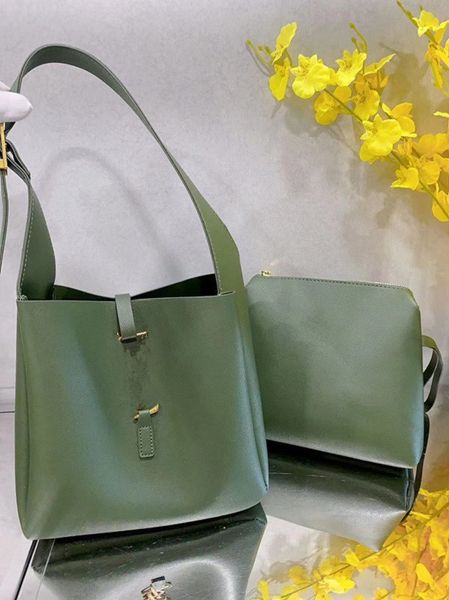 designer bag hobo microfiber leather bucket bag shoulder bags women bags drawstring crossbody tote bags with inner liner purse luxurys handb
designer bag hobo microfiber leather bucket bag shoulder bags women bags drawstring crossbody tote bags with inner liner purse luxurys handb