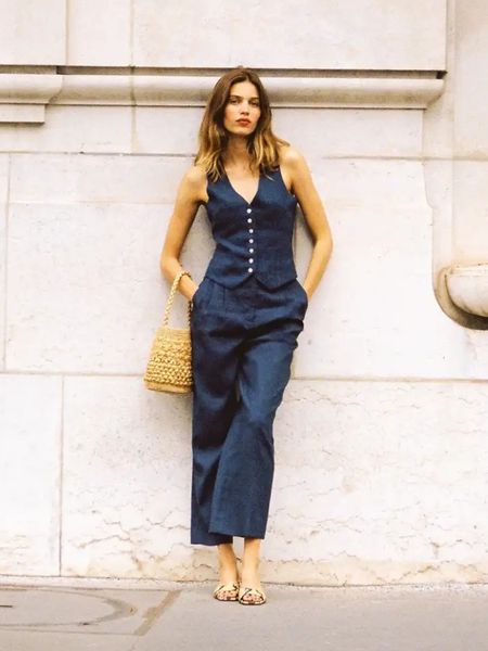 womens vests spring and autumn 100% linen solid color singlebreasted vneck sleeveless women casual short vest jacket trousers 230301, Black;white
womens vests spring and autumn 100% linen solid color singlebreasted vneck sleeveless women casual short vest jacket trousers 230301, Black;white