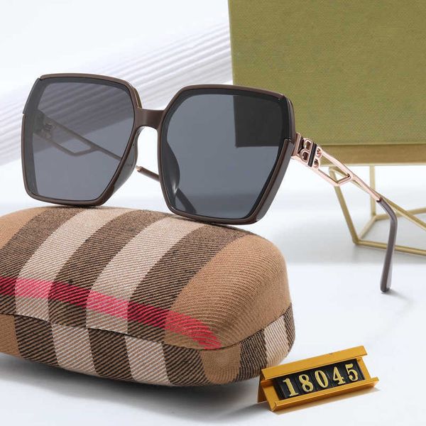 fashionable women 2023 new the same type of high-definition polarized sunglasses for summer wear, White;black
fashionable women 2023 new the same type of high-definition polarized sunglasses for summer wear, White;black