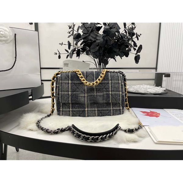 luxury brand handbags fashion women shoulder bag classic crossbody bags shoulder bag magnetic hasp emblem clutch wallets womens designer acc
luxury brand handbags fashion women shoulder bag classic crossbody bags shoulder bag magnetic hasp emblem clutch wallets womens designer acc