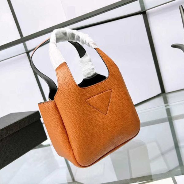 bags totes handbag designer bag women classic imitation luxury brand solid letter one shoulder bucket bag fashion style party dinner wallet
bags totes handbag designer bag women classic imitation luxury brand solid letter one shoulder bucket bag fashion style party dinner wallet