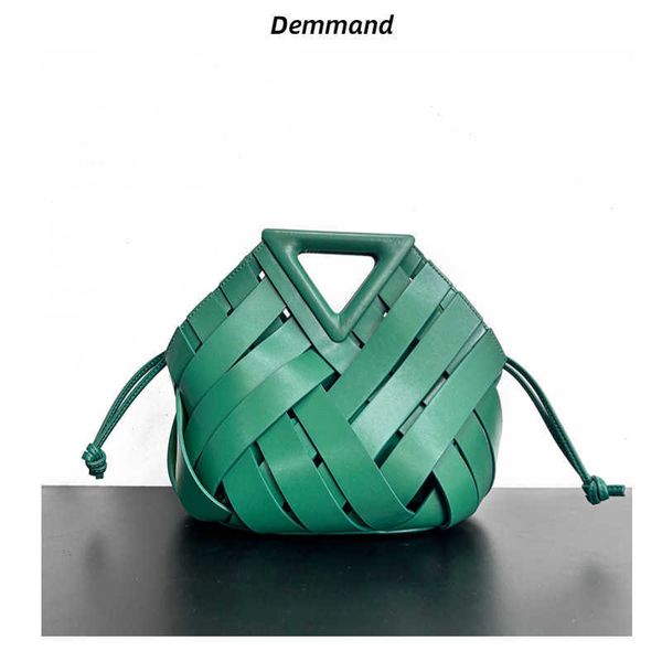 8a original edition bottegs venets point bags price hollowed-out vegetable basket women's bag design temperament high-end fashion
8a original edition bottegs venets point bags price hollowed-out vegetable basket women's bag design temperament high-end fashion