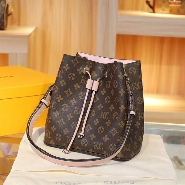 new luxury designer women shoulder bags leather old flower bucket bag famous drawstring handbags cross body purse
new luxury designer women shoulder bags leather old flower bucket bag famous drawstring handbags cross body purse