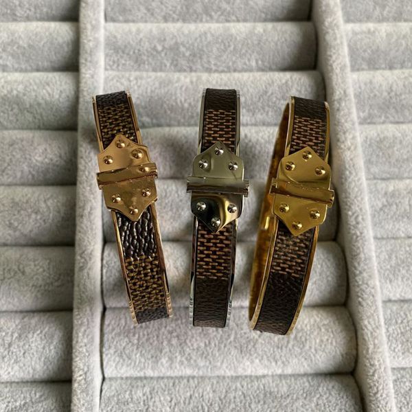 women designer bangles real leather double arrow luxury v letter couple bracelets without box, Black
women designer bangles real leather double arrow luxury v letter couple bracelets without box, Black