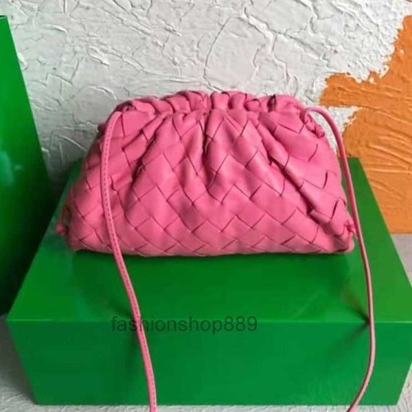 women designers bags clutch luxurys hangbags lady classic large brown dumpling purses business pouch cloud fashion bag woven leather bag bri
women designers bags clutch luxurys hangbags lady classic large brown dumpling purses business pouch cloud fashion bag woven leather bag bri