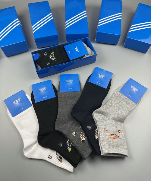 the new designer designs high-quality leisure socks ess with fashionable letter patterns in luxury women's medium stockings of 10 color, Black
the new designer designs high-quality leisure socks ess with fashionable letter patterns in luxury women's medium stockings of 10 color, Black