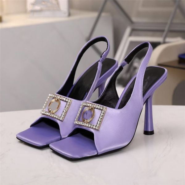 fashion sandals 2023 medusa the latest style comfortable soft men and women flat bottom letter logo summer casual slippers 02-08, Black
fashion sandals 2023 medusa the latest style comfortable soft men and women flat bottom letter logo summer casual slippers 02-08, Black