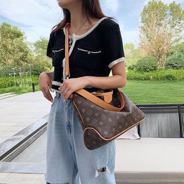 2023 women bag luxurys tote designers woman bags leather backpack crossbody handbags womens purses shoulder shopping totes bag
2023 women bag luxurys tote designers woman bags leather backpack crossbody handbags womens purses shoulder shopping totes bag